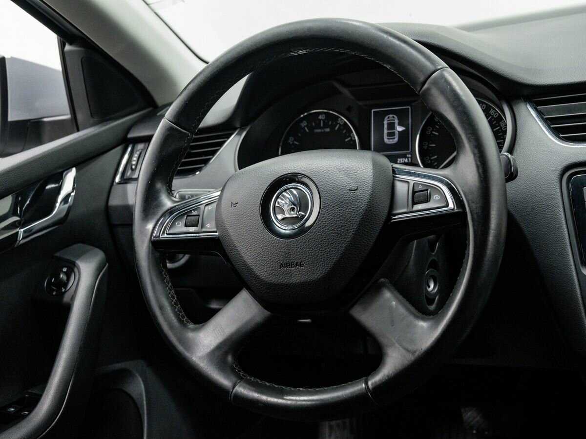 Skoda Octavia с пробегом — 2015 год. Фото: #7