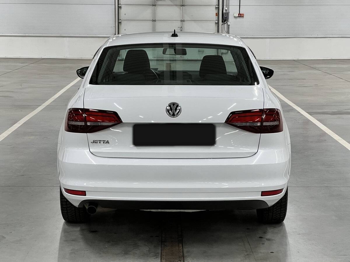 Volkswagen Jetta с пробегом — 2016 год. Фото: #5
