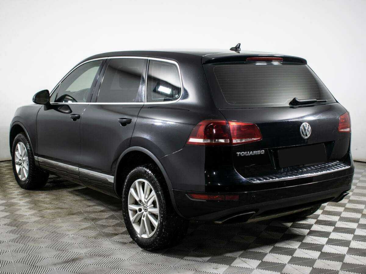 Volkswagen Touareg с пробегом — 2012 год. Фото: #6