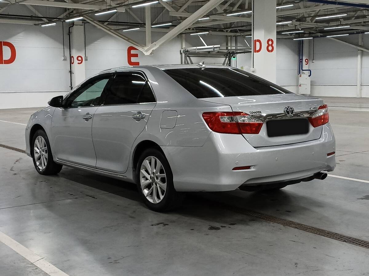 Toyota Camry с пробегом — 2014 год. Фото: #6