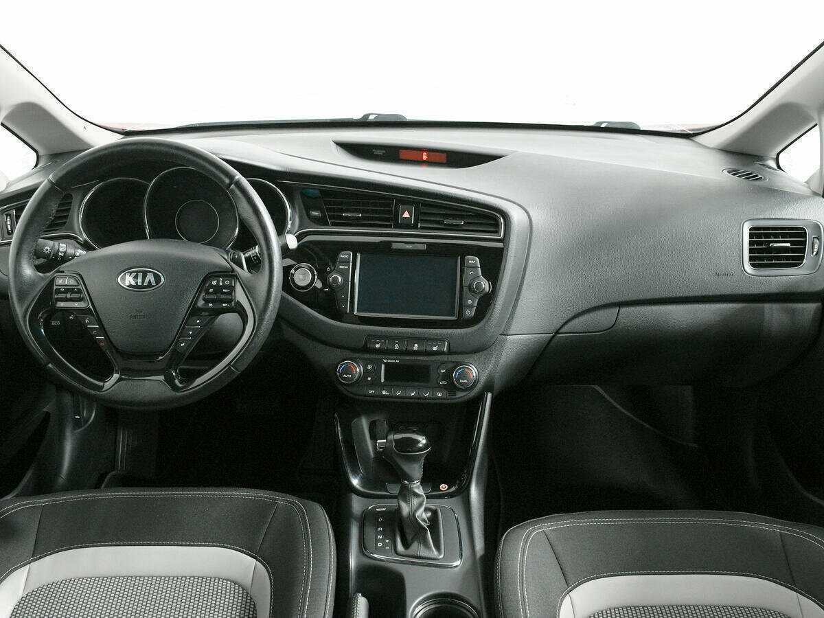 Kia Ceed с пробегом — 2017 год. Фото: #10