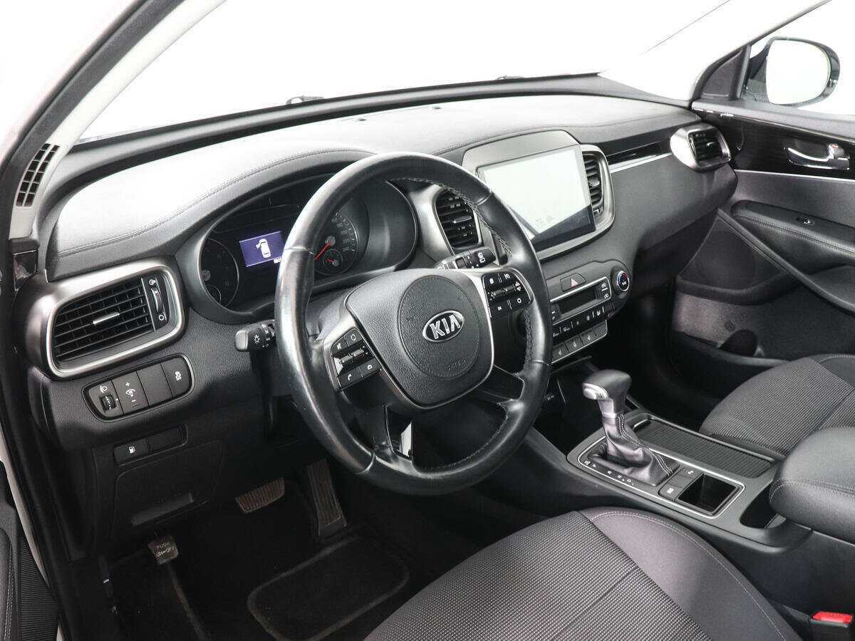 Kia Sorento с пробегом — 2019 год. Фото: #8