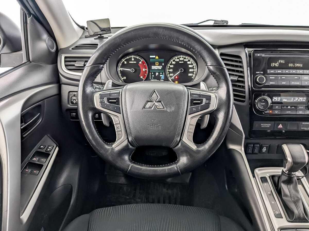 Mitsubishi Pajero Sport с пробегом — 2018 год. Фото: #20