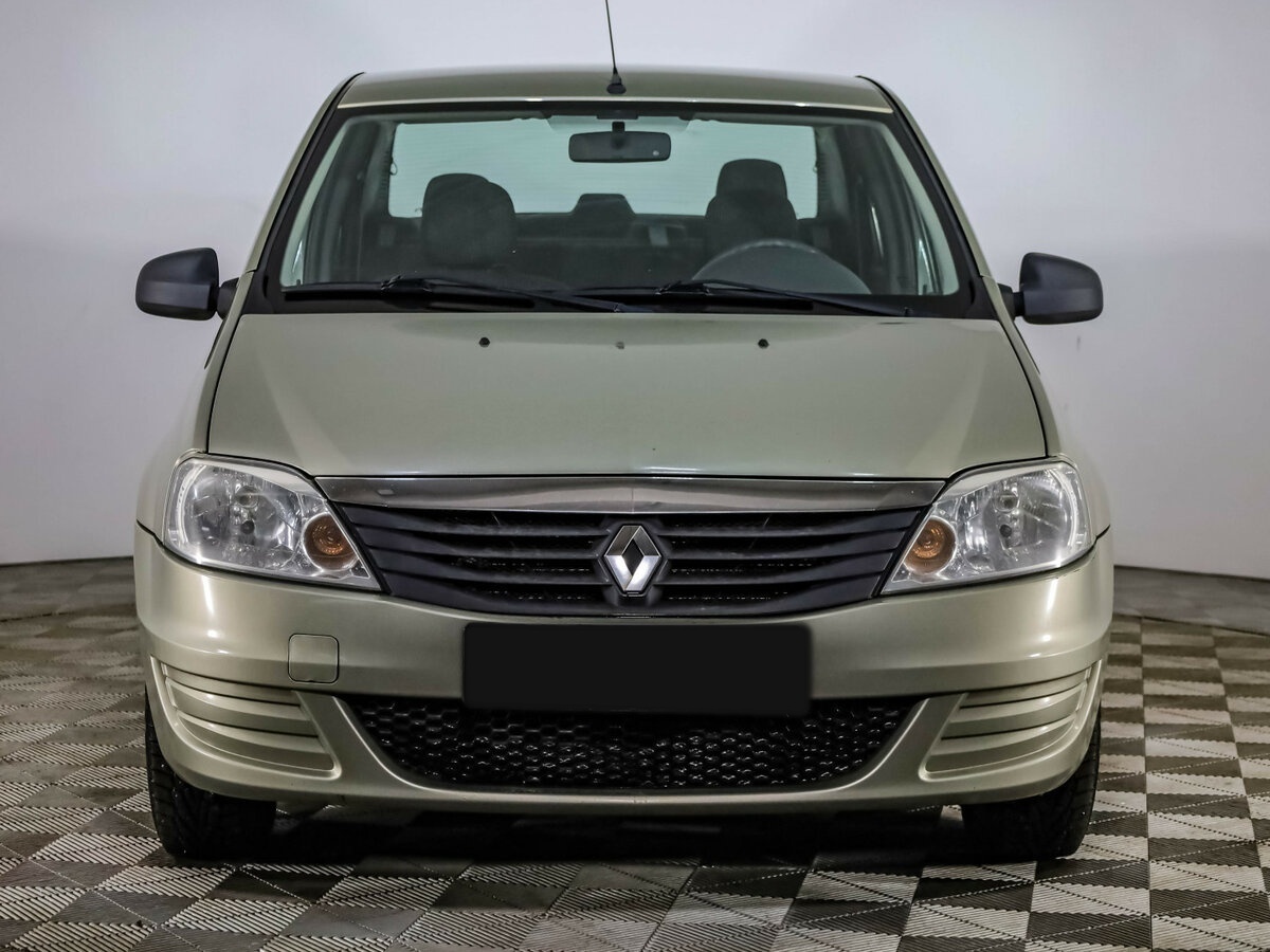 Renault Logan с пробегом — 2015 год. Фото: #1