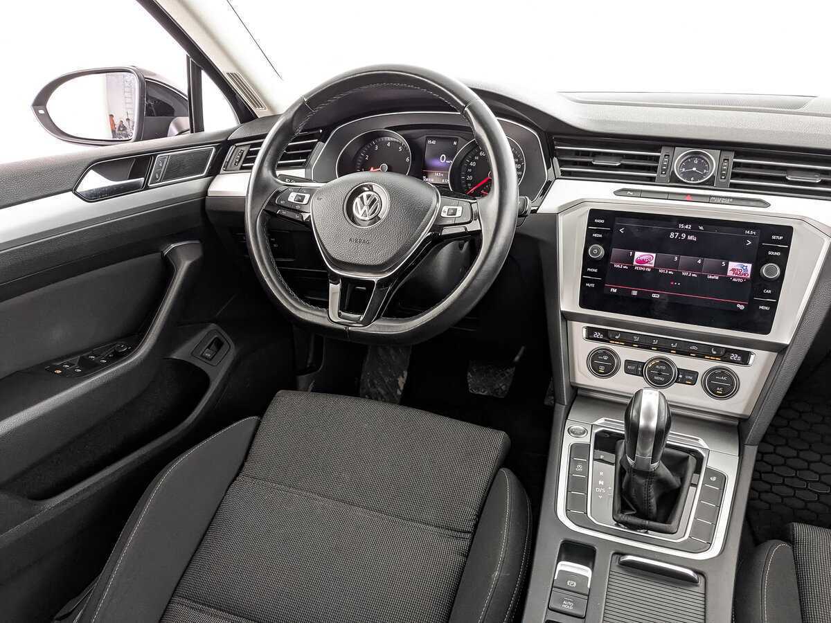 Volkswagen Passat с пробегом — 2018 год. Фото: #16
