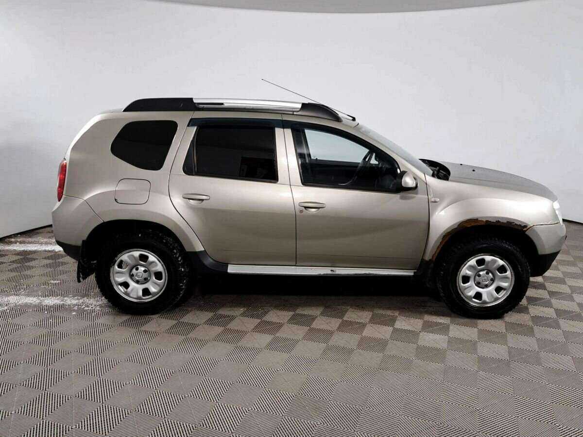 Renault Duster с пробегом — 2012 год. Фото: #3