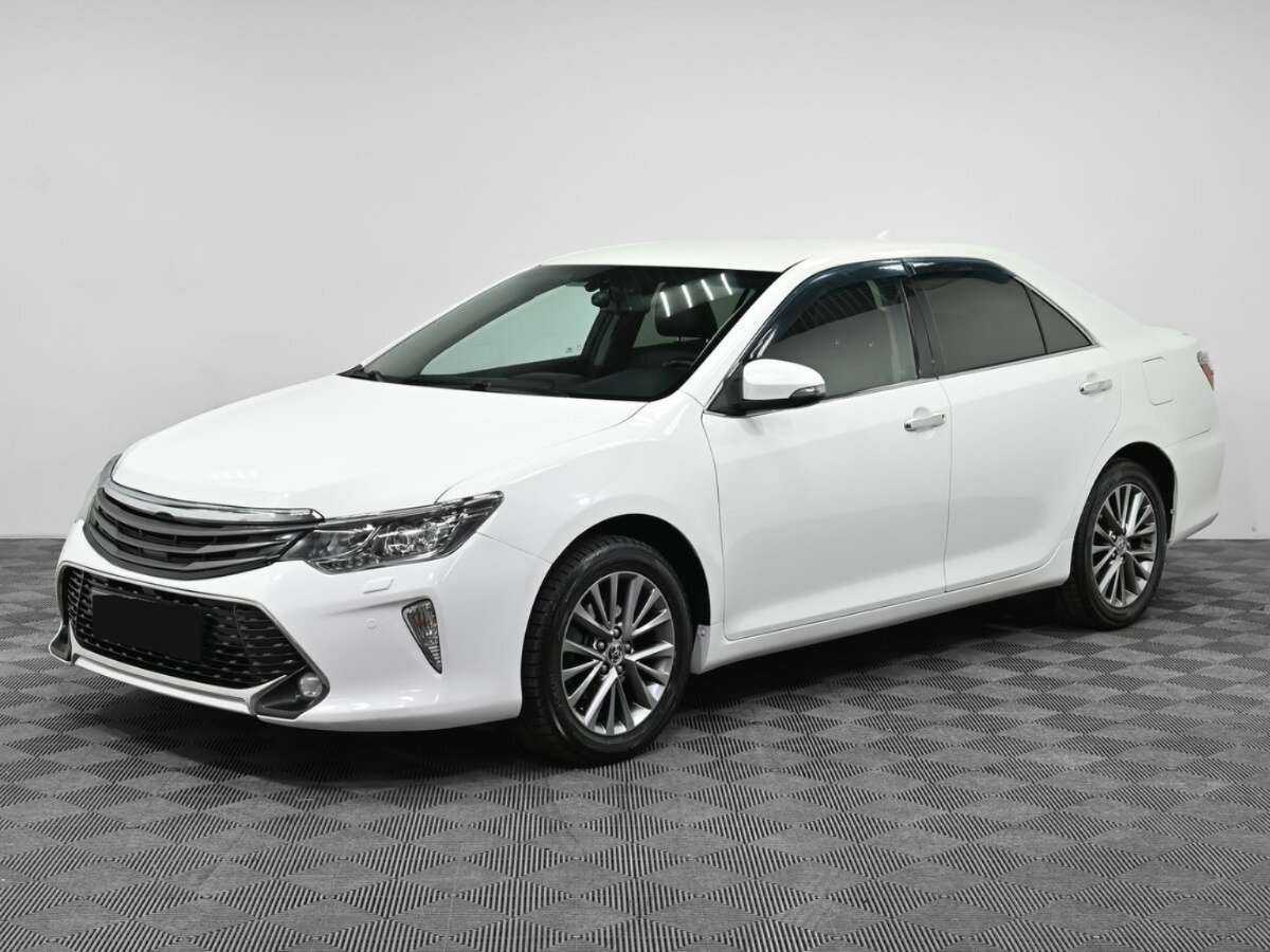 Toyota Camry с пробегом — 2017 год. Посмотреть фото