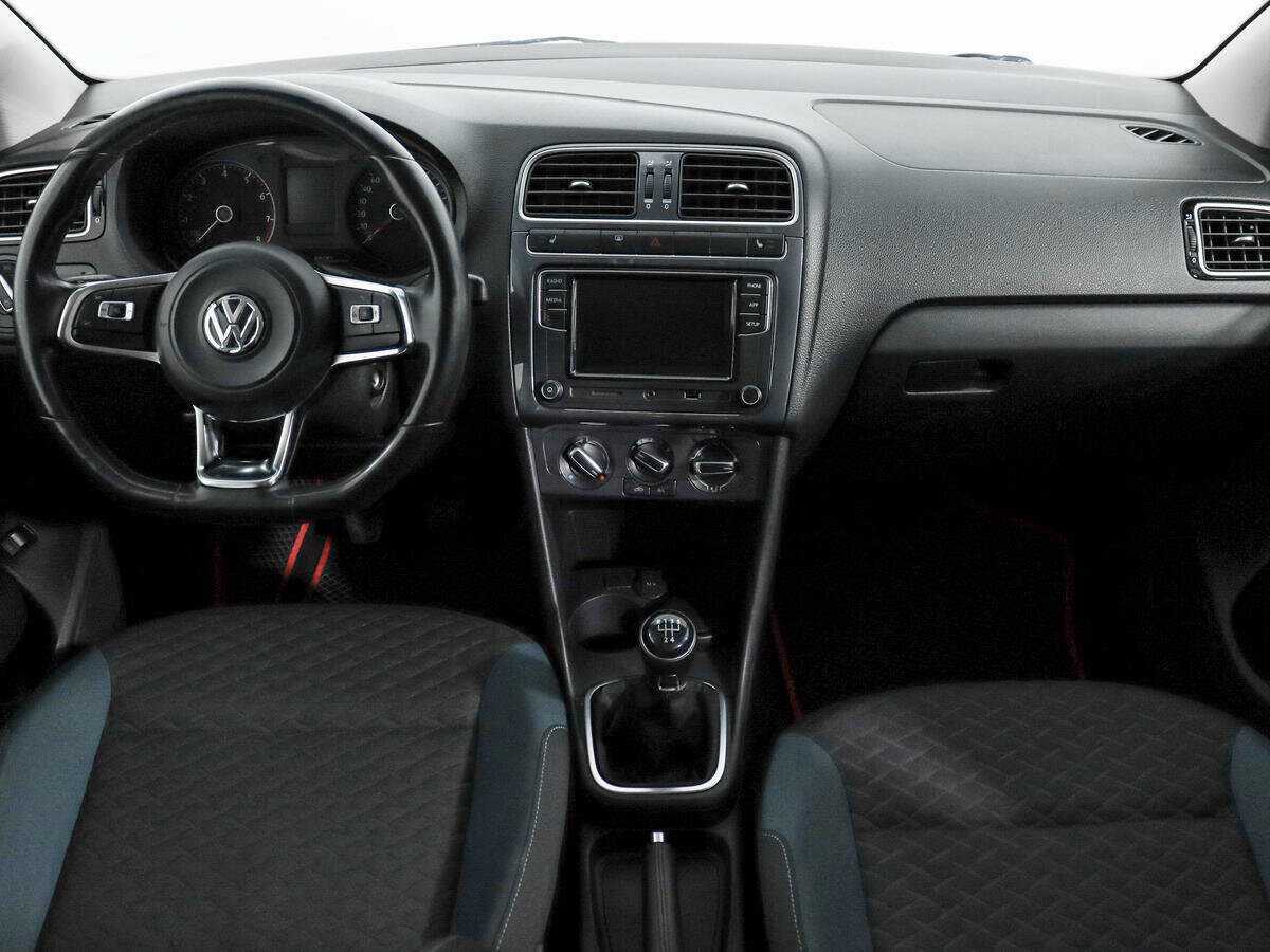Volkswagen Polo с пробегом — 2020 год. Фото: #10