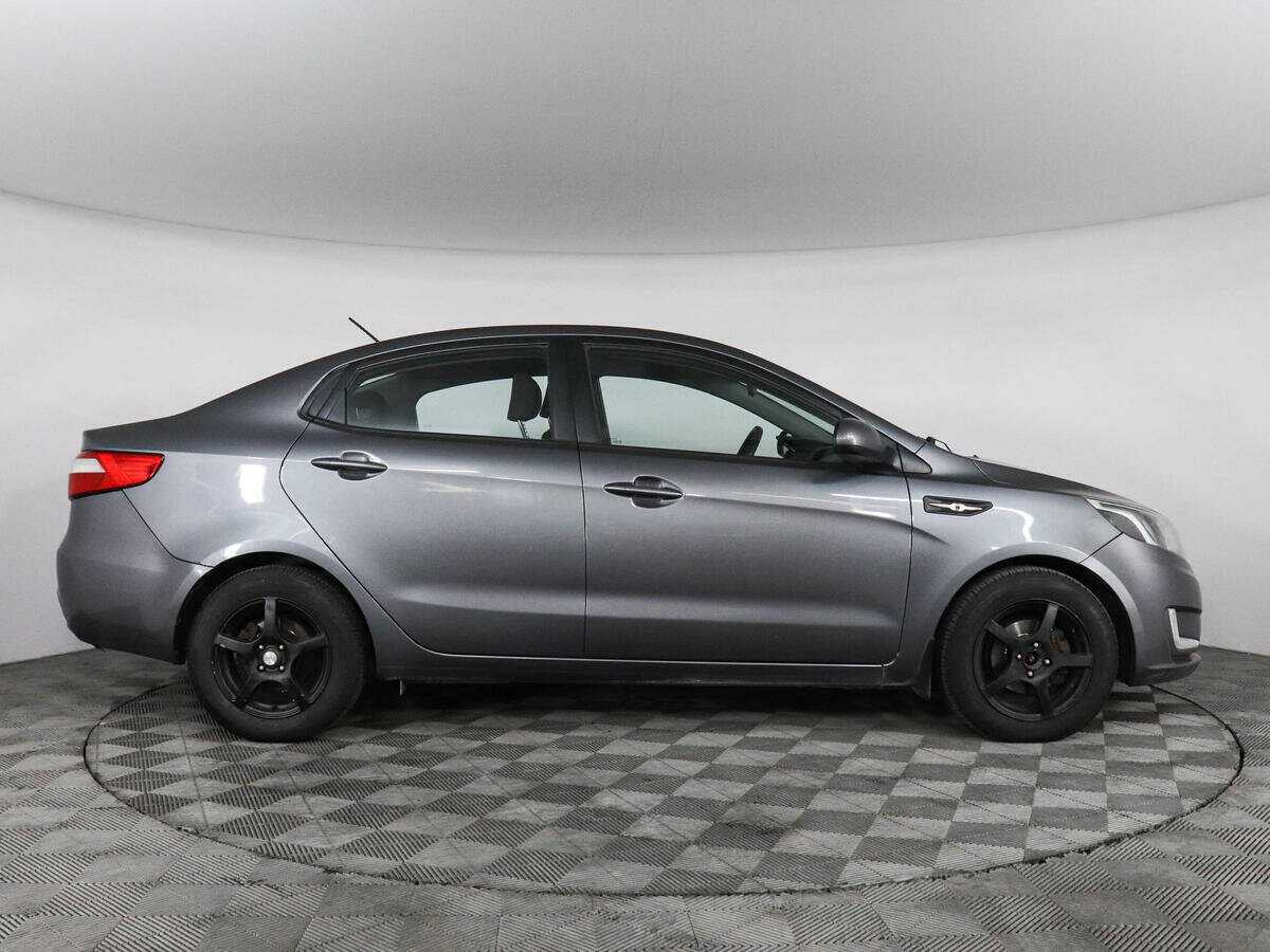 Kia Rio с пробегом — 2013 год. Фото: #3