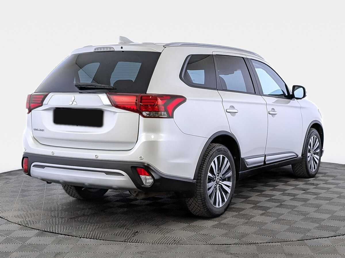 Mitsubishi Outlander с пробегом — 2021 год. Фото: #4