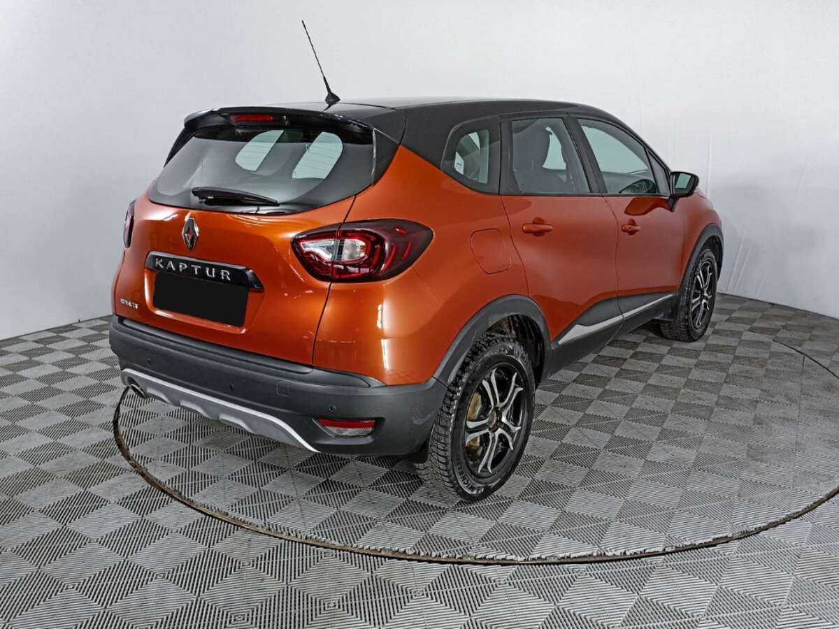 Renault Kaptur с пробегом — 2016 год. Фото: #4
