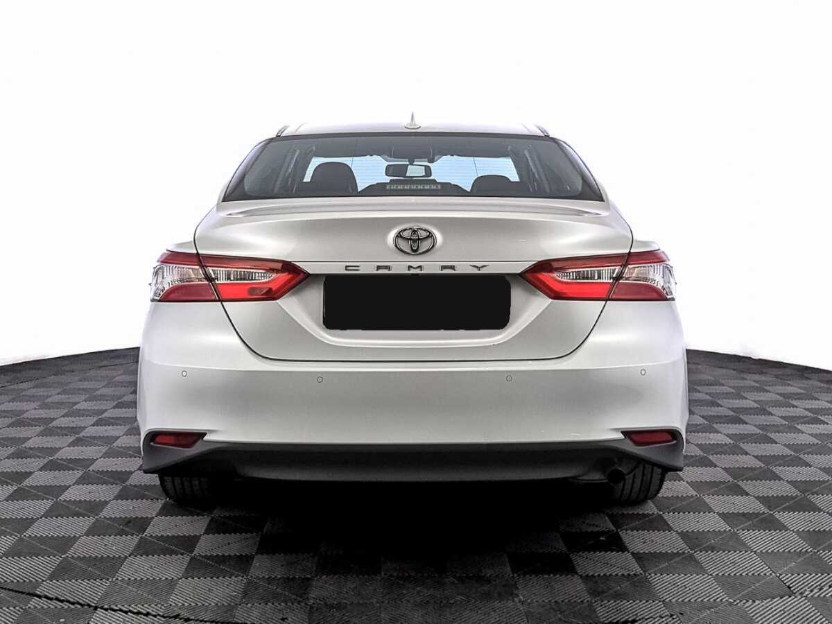 Toyota Camry с пробегом — 2021 год. Фото: #5