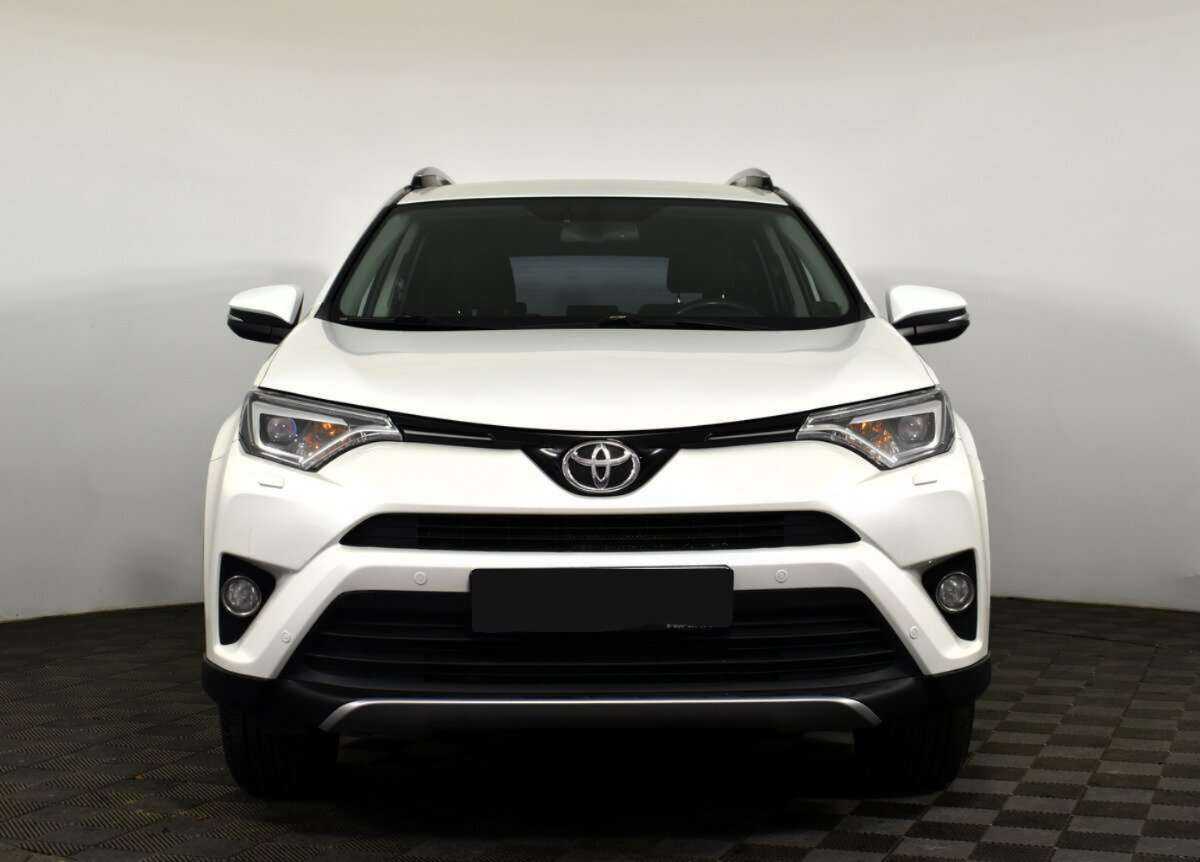 Toyota RAV4 с пробегом — 2019 год. Фото: #1