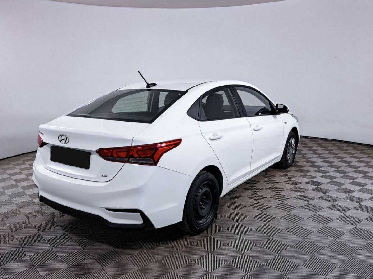 Hyundai Solaris с пробегом — 2017 год. Фото: #4