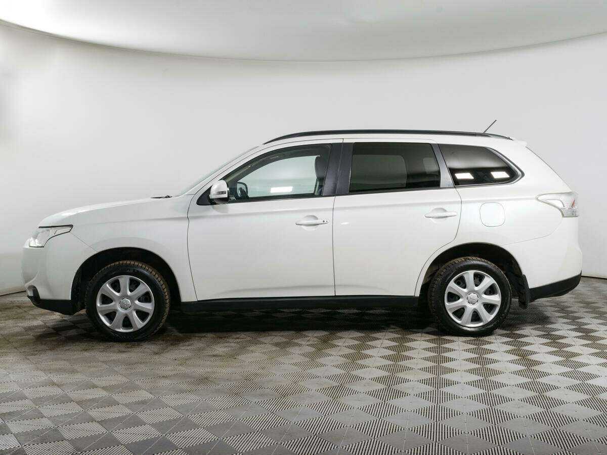 Mitsubishi Outlander с пробегом — 2013 год. Фото: #6