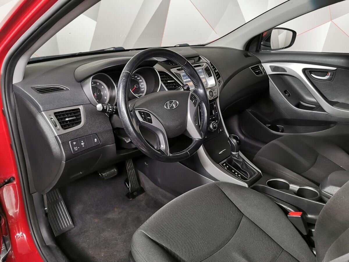 Hyundai Elantra с пробегом — 2015 год. Фото: #13