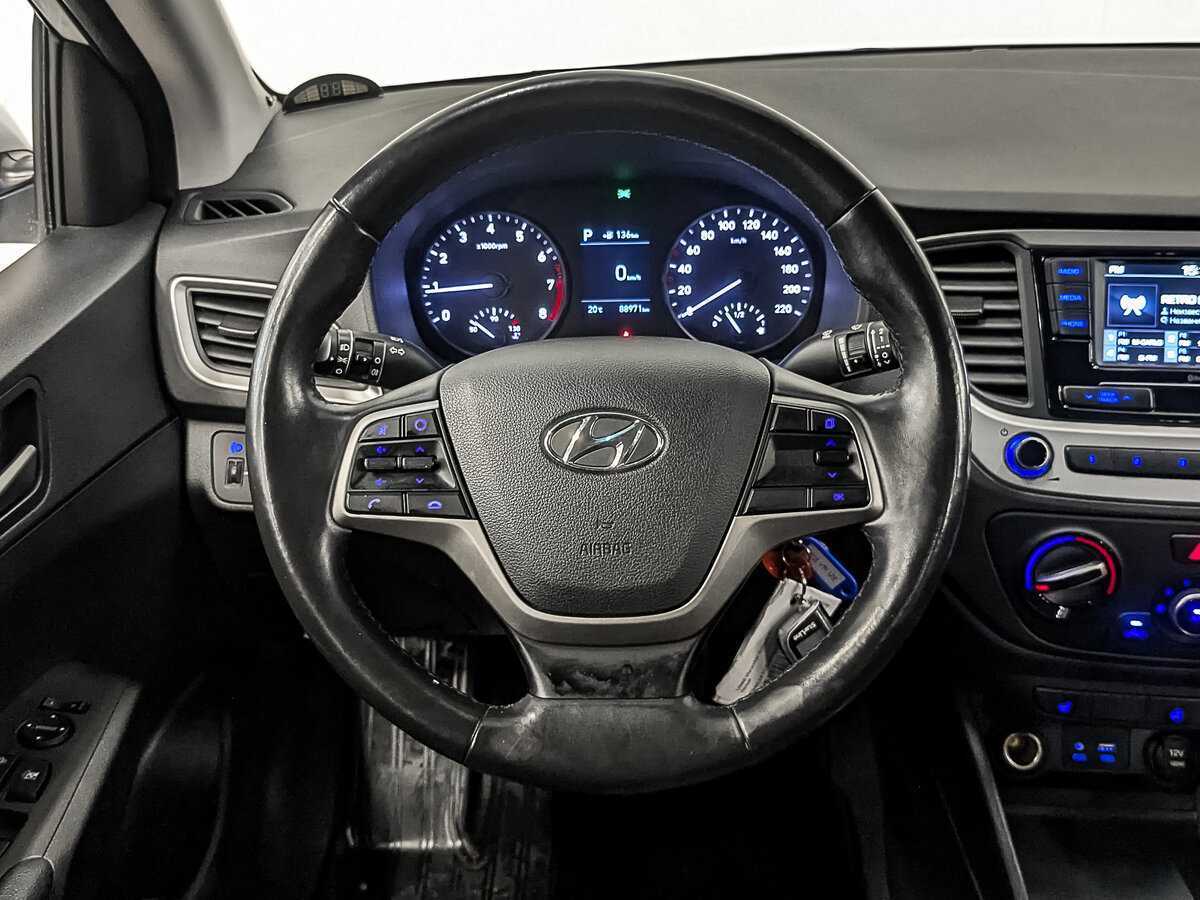 Hyundai Solaris с пробегом — 2017 год. Фото: #21