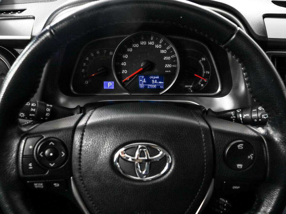 Toyota RAV4 с пробегом — 2013 год. Фото: #15
