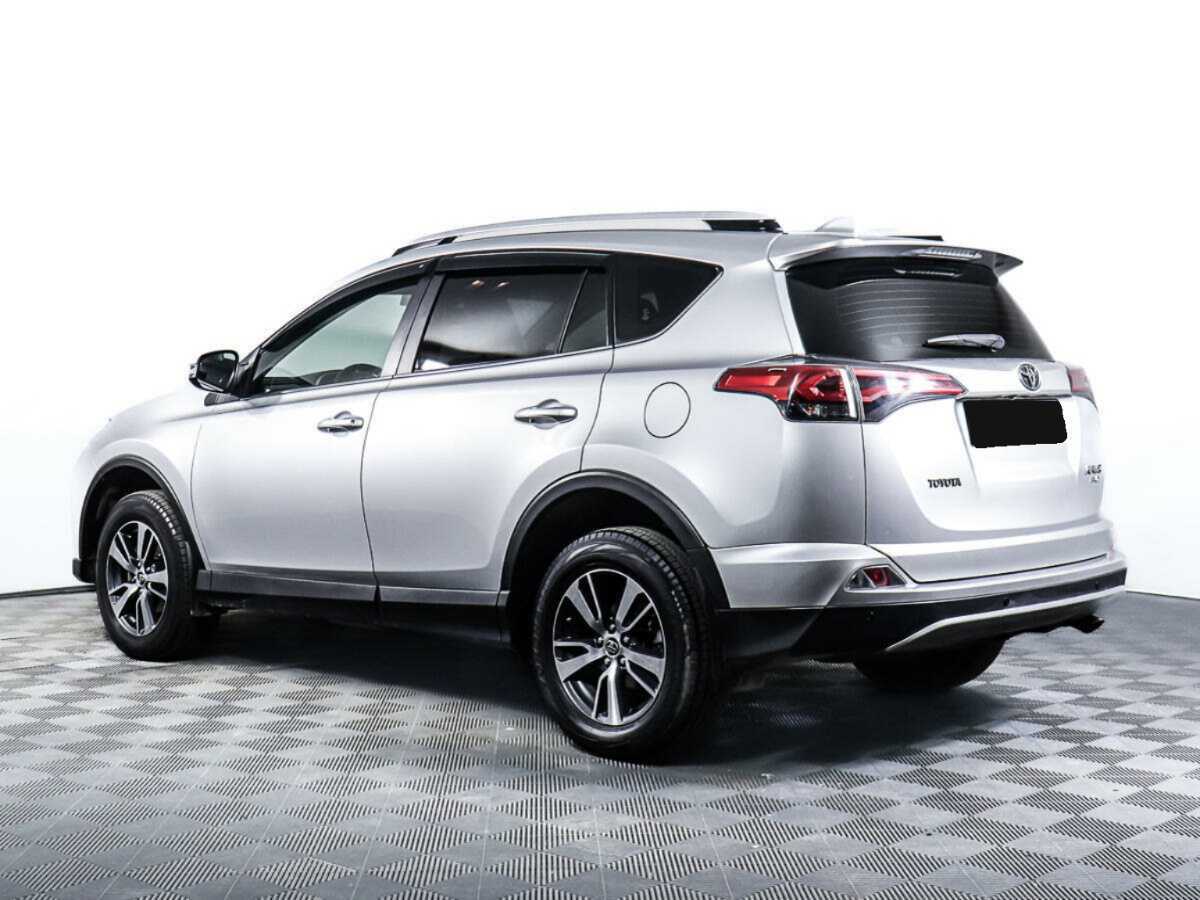 Toyota RAV4 с пробегом — 2019 год. Фото: #6