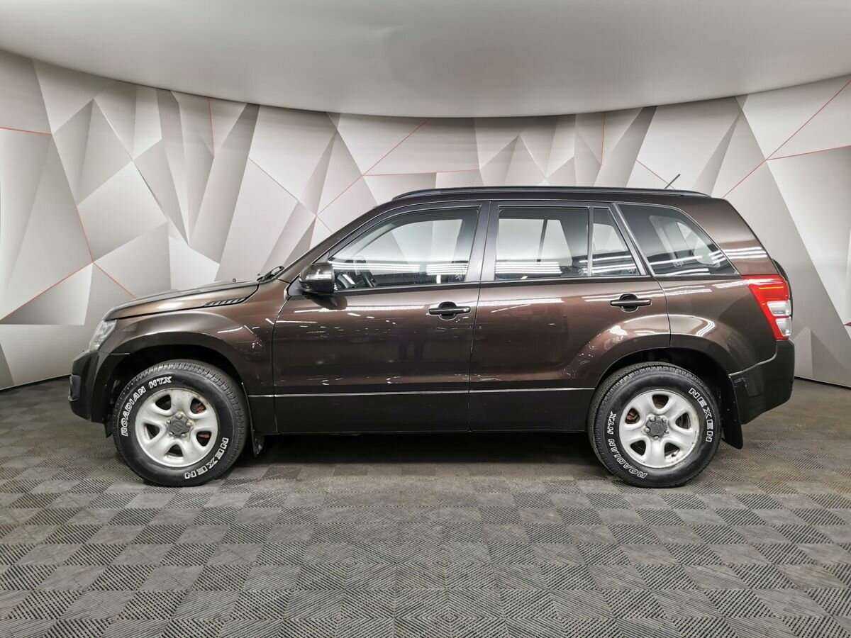 Suzuki Grand Vitara с пробегом — 2013 год. Фото: #4