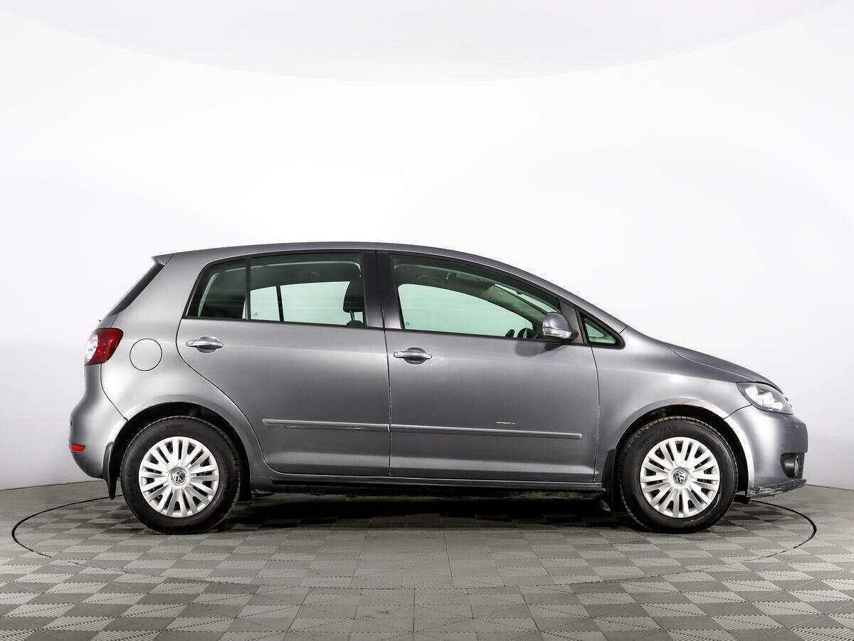Volkswagen Golf Plus с пробегом — 2013 год. Фото: #3