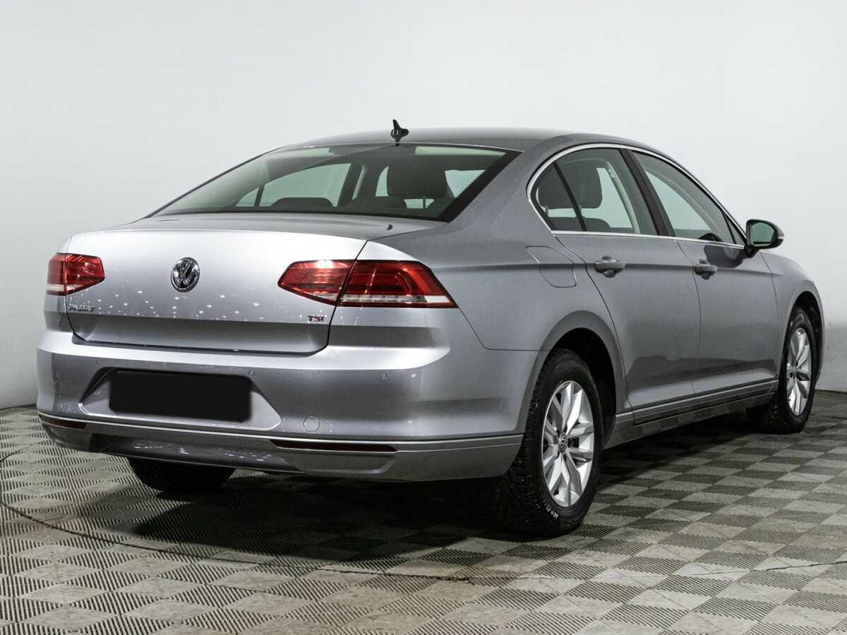 Volkswagen Passat с пробегом — 2017 год. Фото: #4