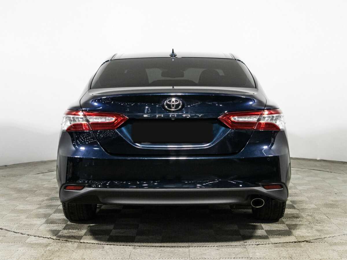 Toyota Camry с пробегом — 2018 год. Фото: #5
