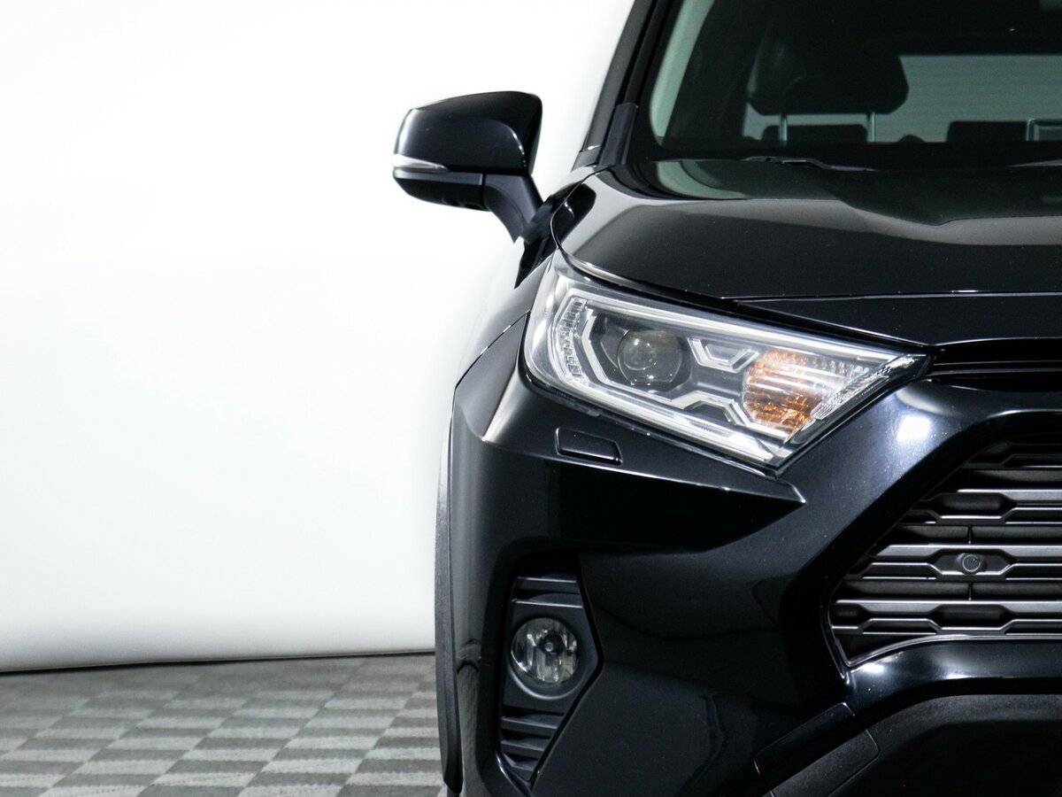 Toyota RAV4 с пробегом — 2019 год. Фото: #16