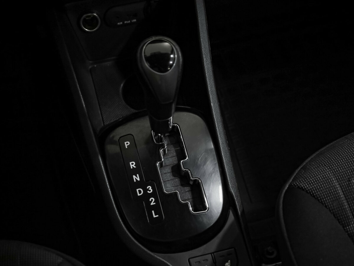 Kia Rio с пробегом — 2013 год. Фото: #13