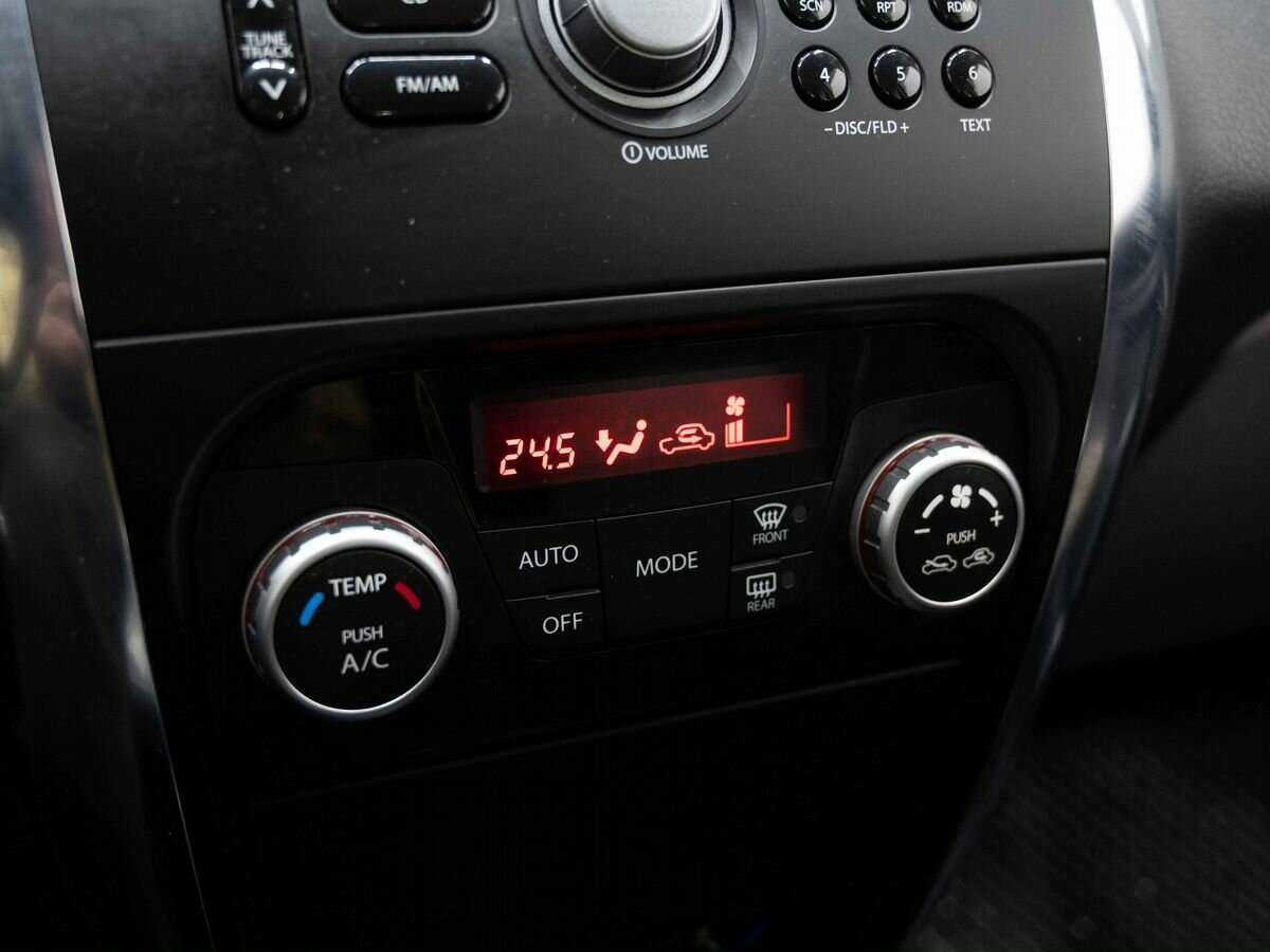 Suzuki SX4 с пробегом — 2013 год. Фото: #18