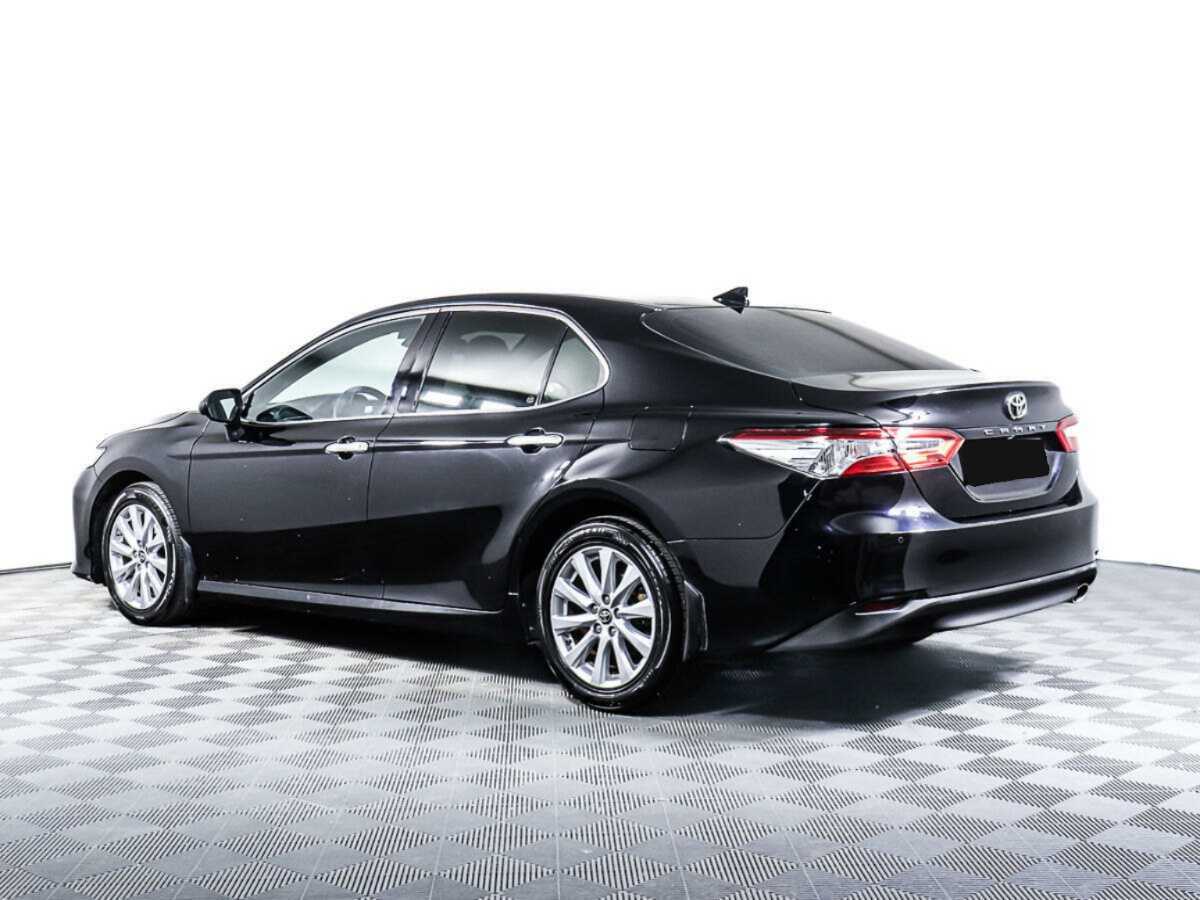 Toyota Camry с пробегом — 2019 год. Фото: #5