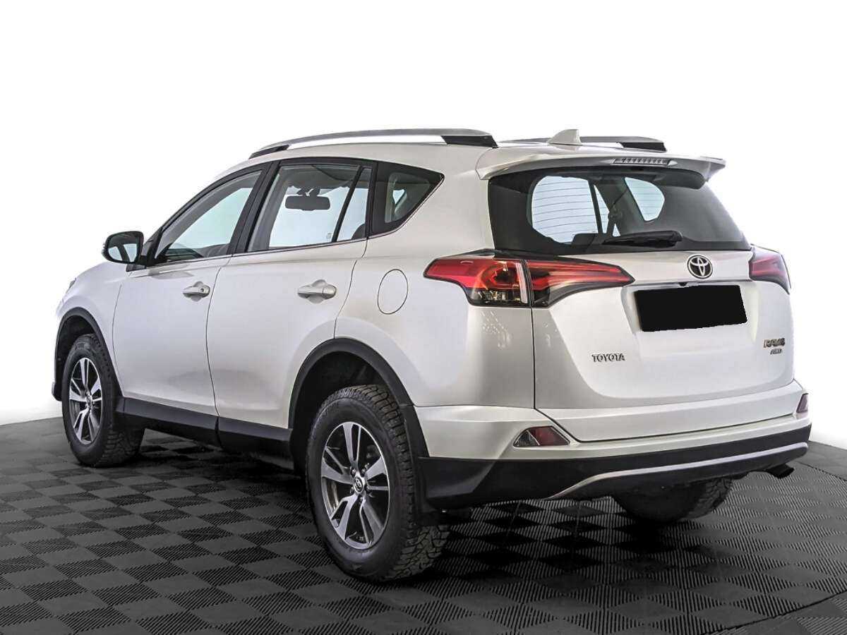 Toyota RAV4 с пробегом — 2019 год. Фото: #6