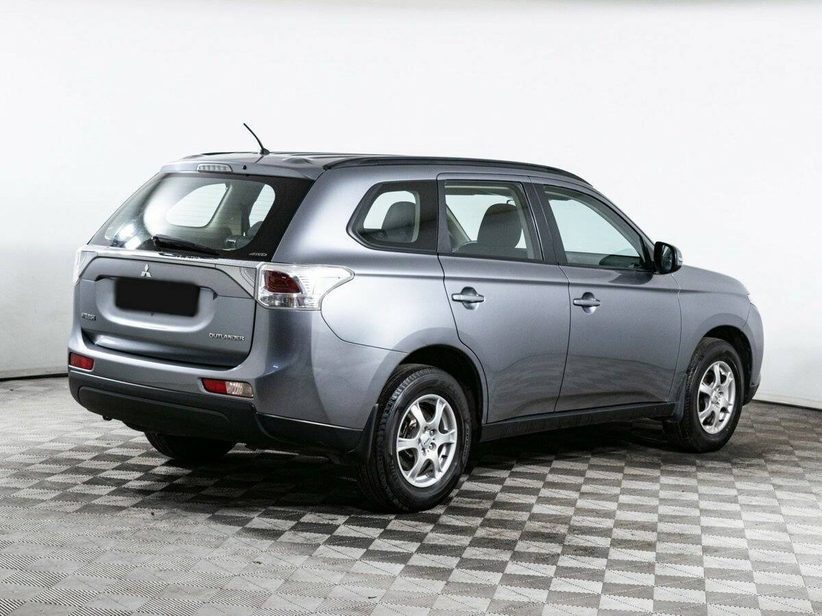 Mitsubishi Outlander с пробегом — 2012 год. Фото: #3