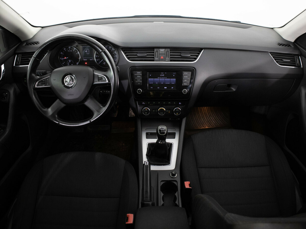 Skoda Octavia с пробегом — 2013 год. Фото: #6