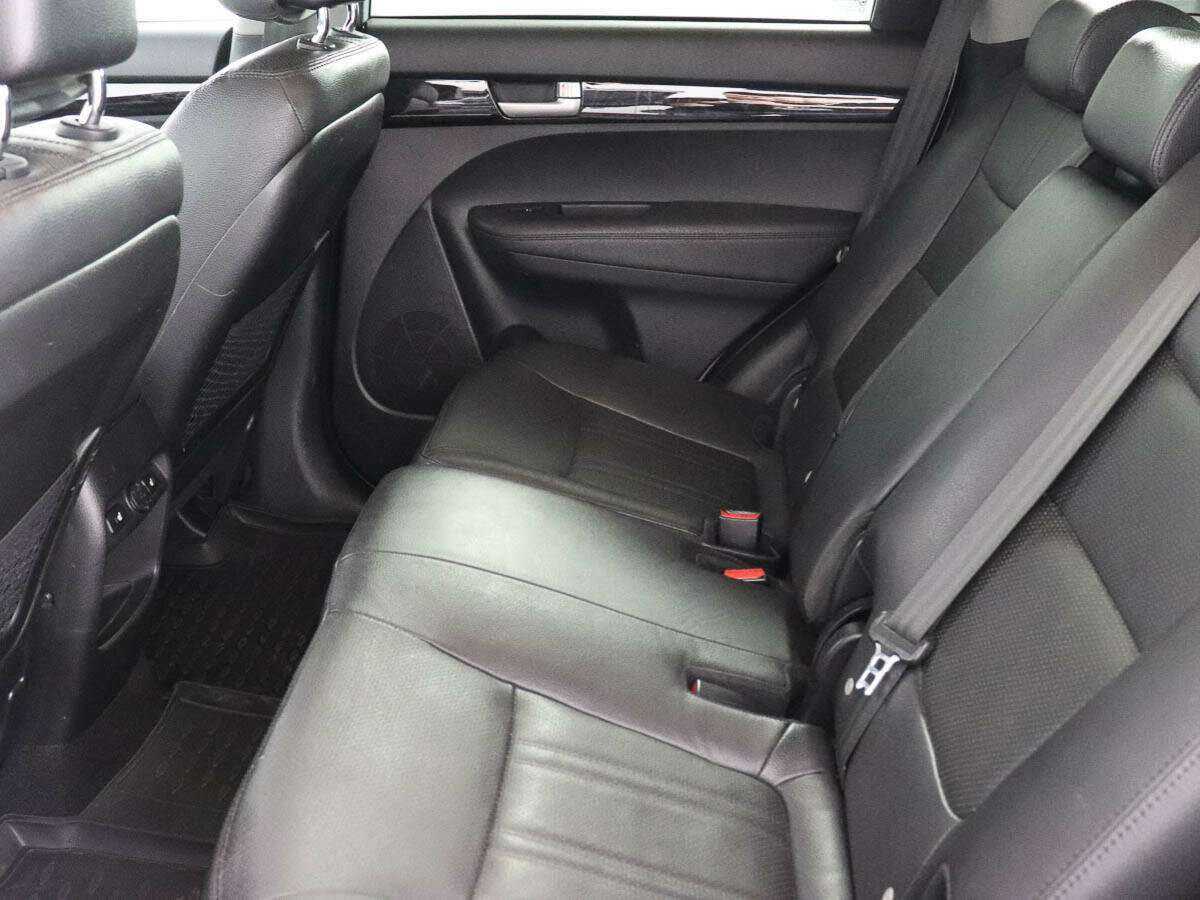 Kia Sorento с пробегом — 2014 год. Фото: #8