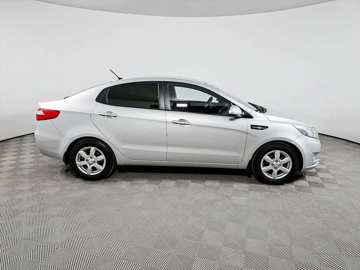 Kia Rio с пробегом — 2015 год. Фото: #2