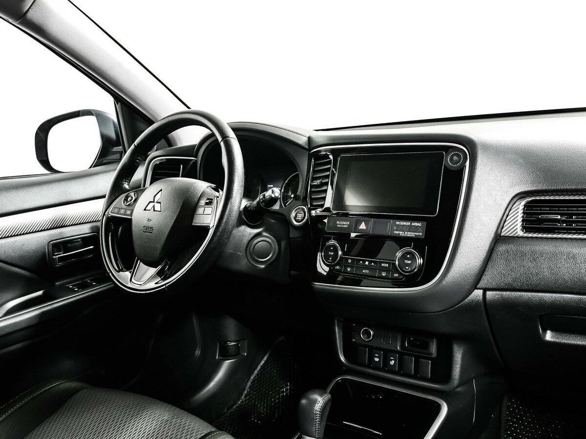 Mitsubishi Outlander с пробегом — 2018 год. Фото: #8