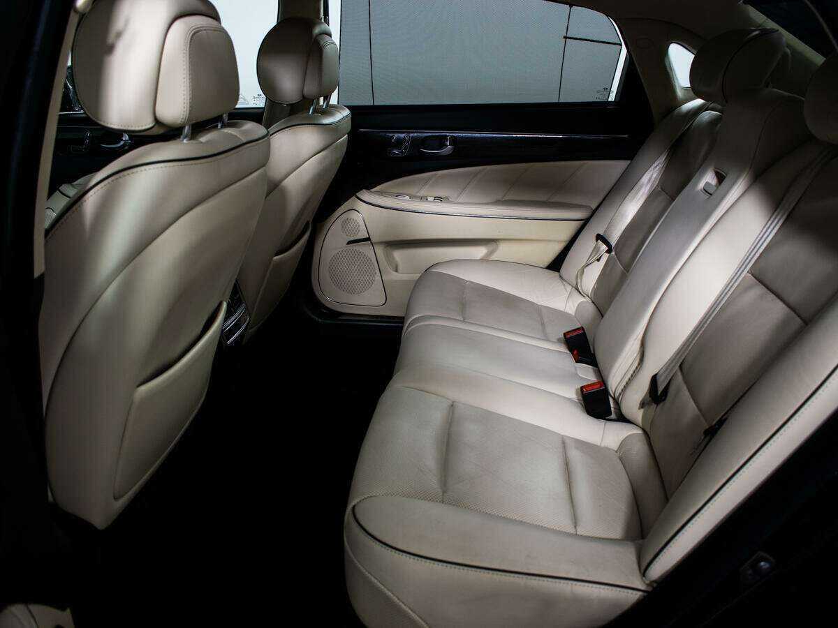Hyundai Equus с пробегом — 2013 год. Фото: #8