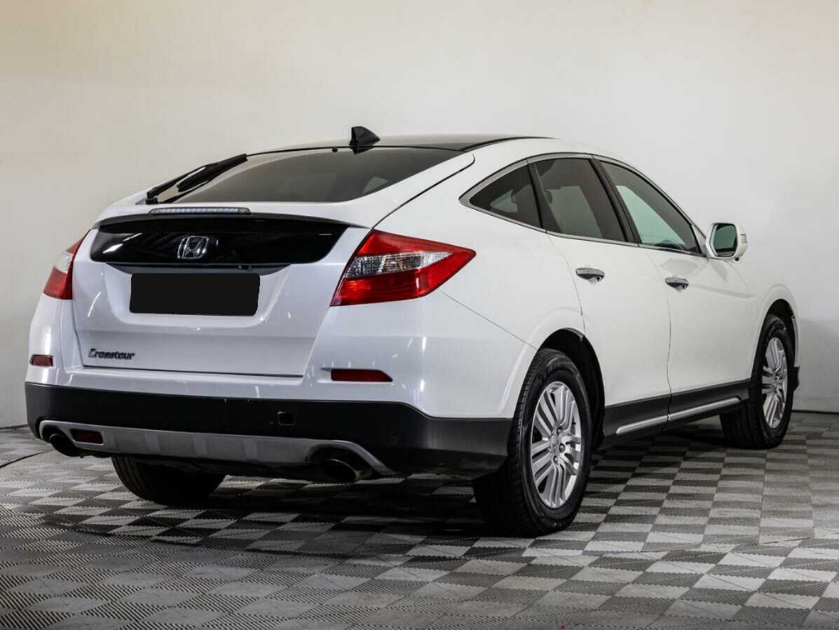 Honda Crosstour с пробегом — 2014 год. Фото: #3