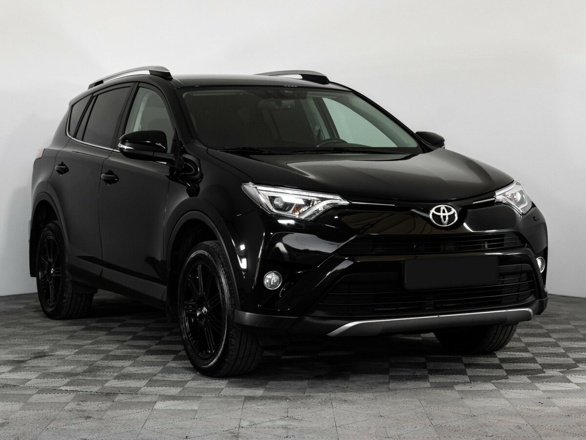 Toyota RAV4 с пробегом — 2017 год. Фото: #4