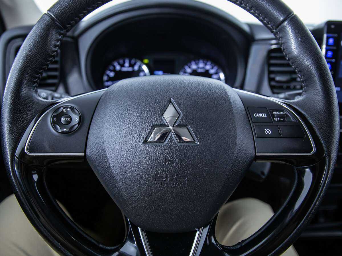 Mitsubishi Outlander с пробегом — 2020 год. Фото: #15