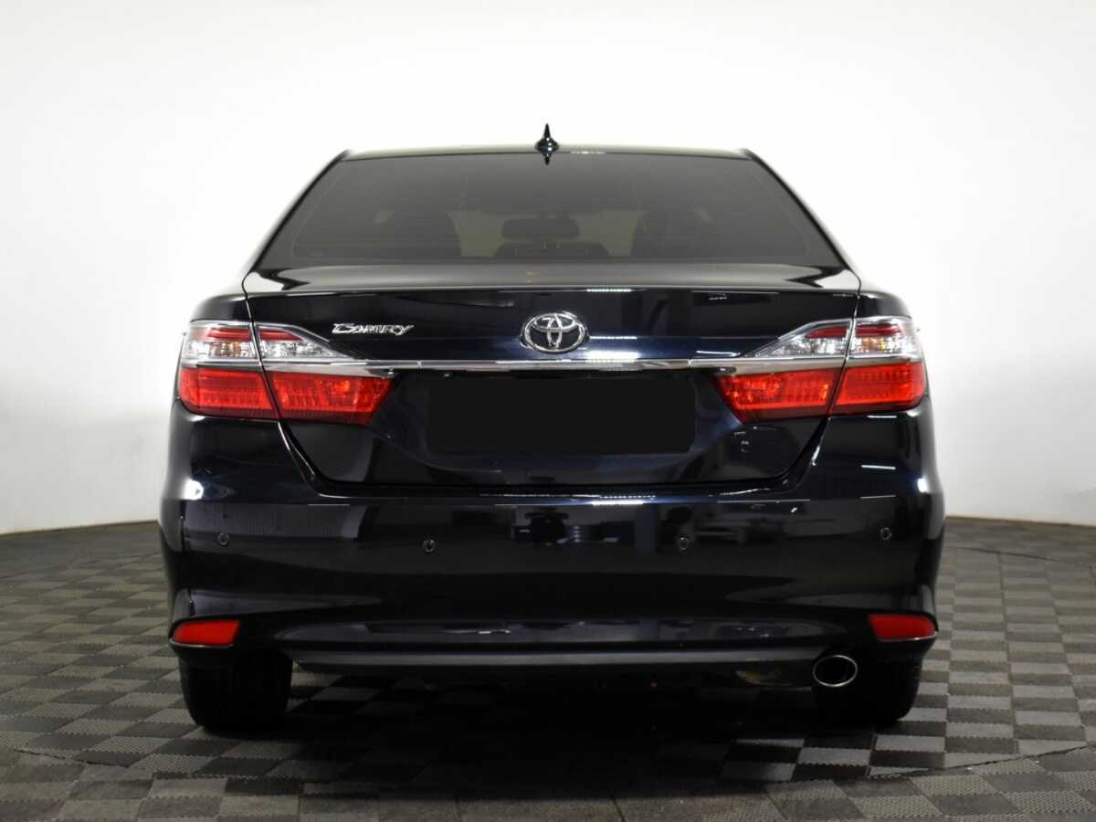 Toyota Camry с пробегом — 2017 год. Фото: #4