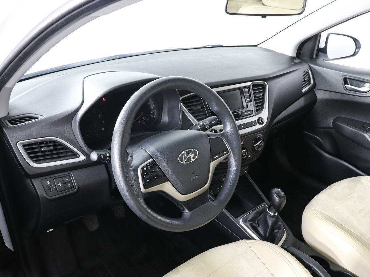 Hyundai Solaris с пробегом — 2017 год. Фото: #8