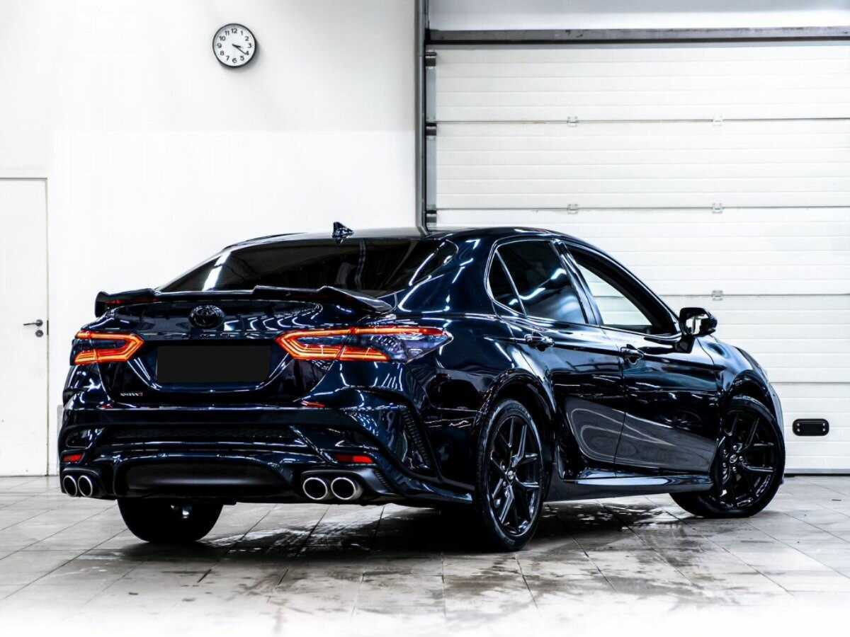 Toyota Camry с пробегом — 2018 год. Фото: #2