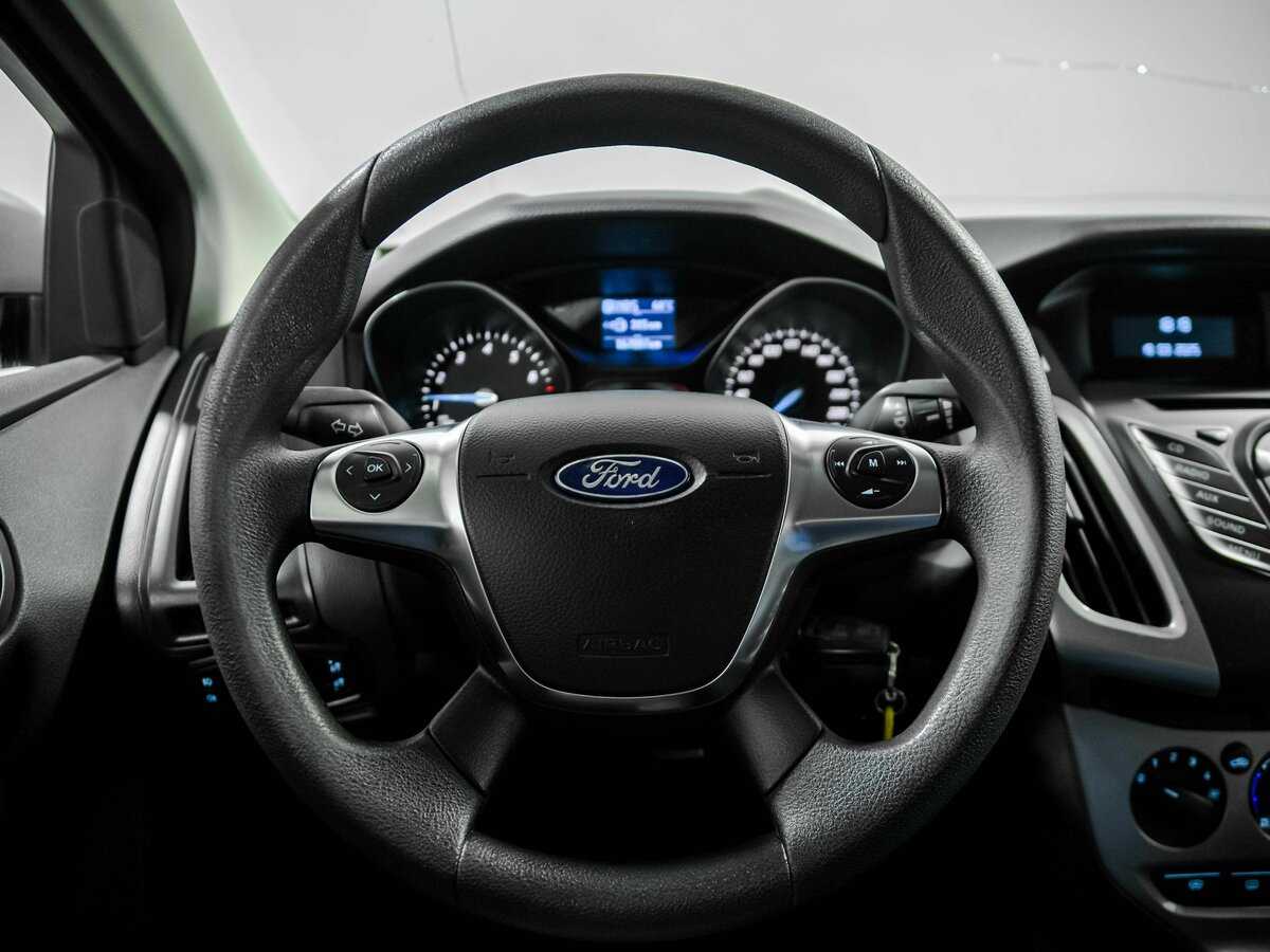 Ford Focus с пробегом — 2012 год. Фото: #7