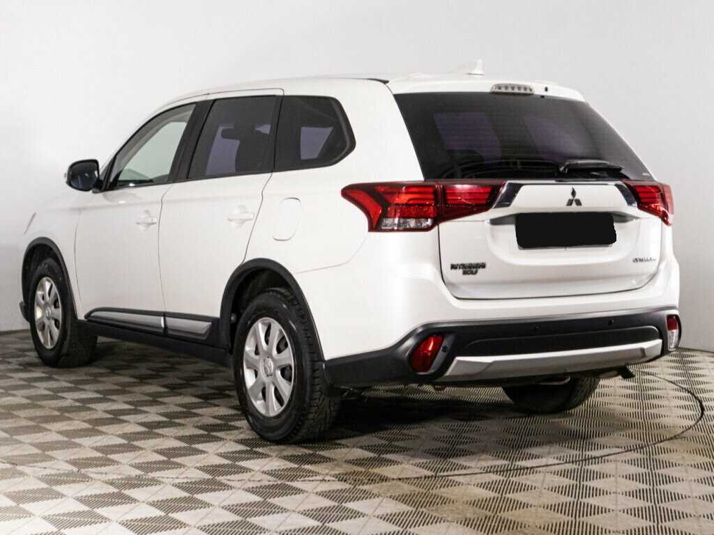 Mitsubishi Outlander с пробегом — 2018 год. Фото: #6