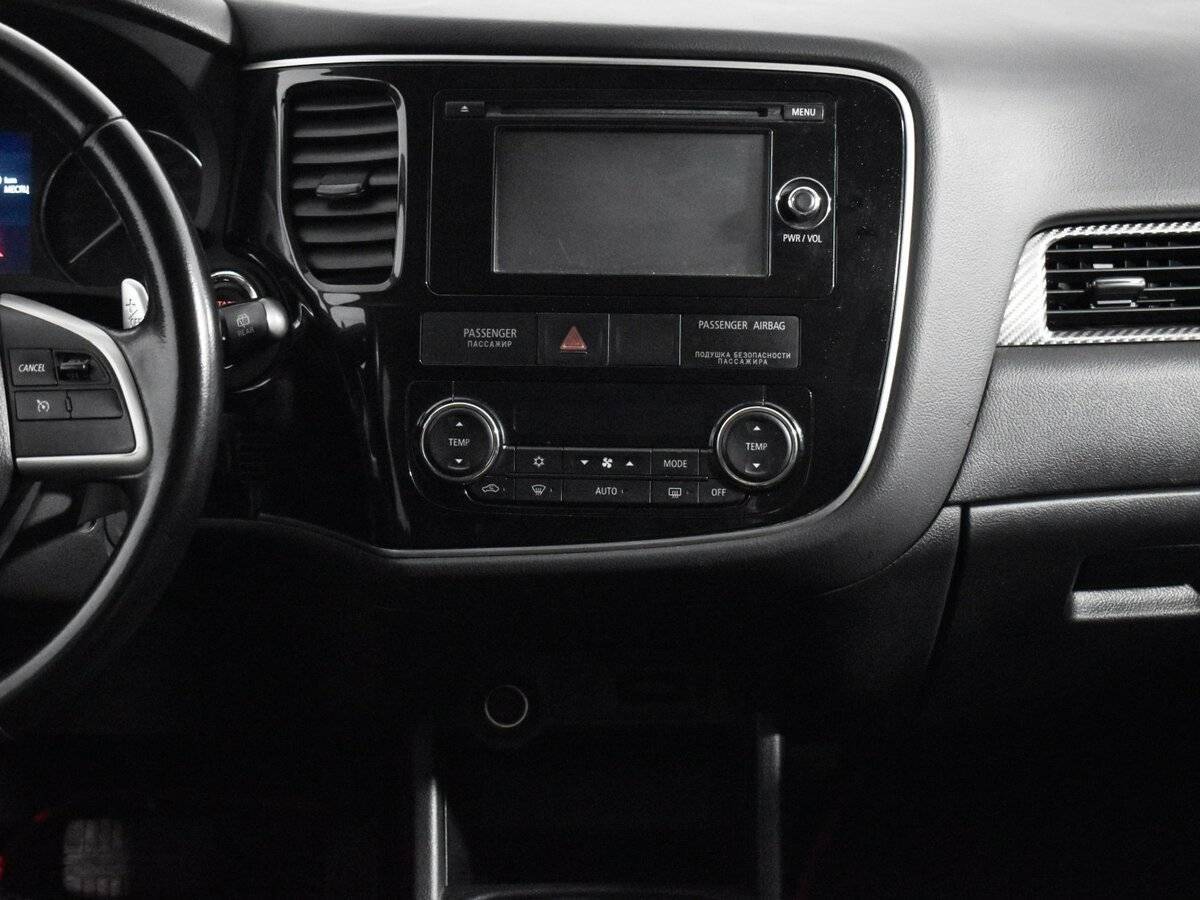Mitsubishi Outlander с пробегом — 2014 год. Фото: #13