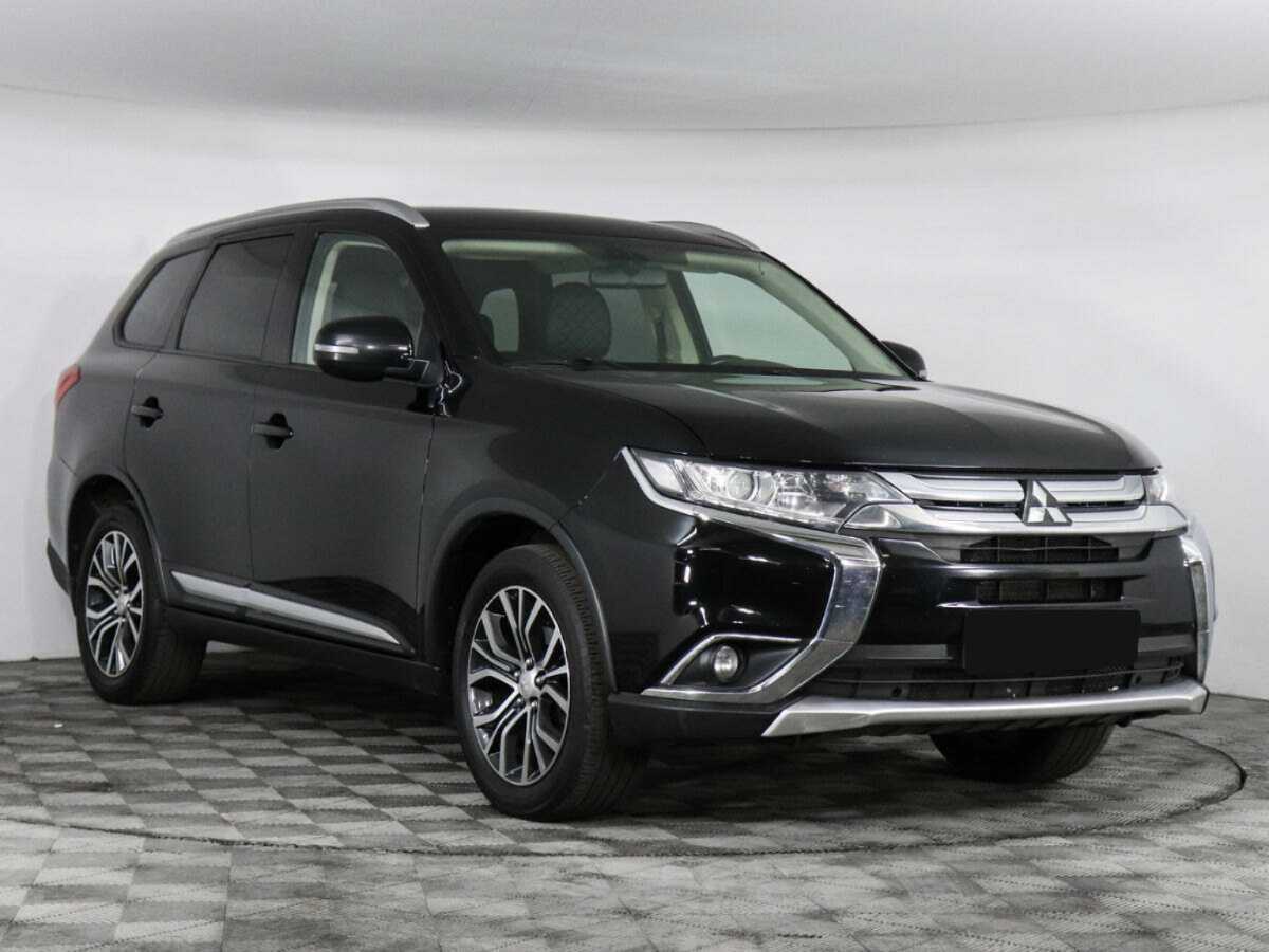 Mitsubishi Outlander с пробегом — 2018 год. Фото: #2
