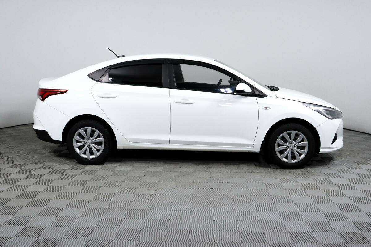 Hyundai Solaris с пробегом — 2020 год. Фото: #3