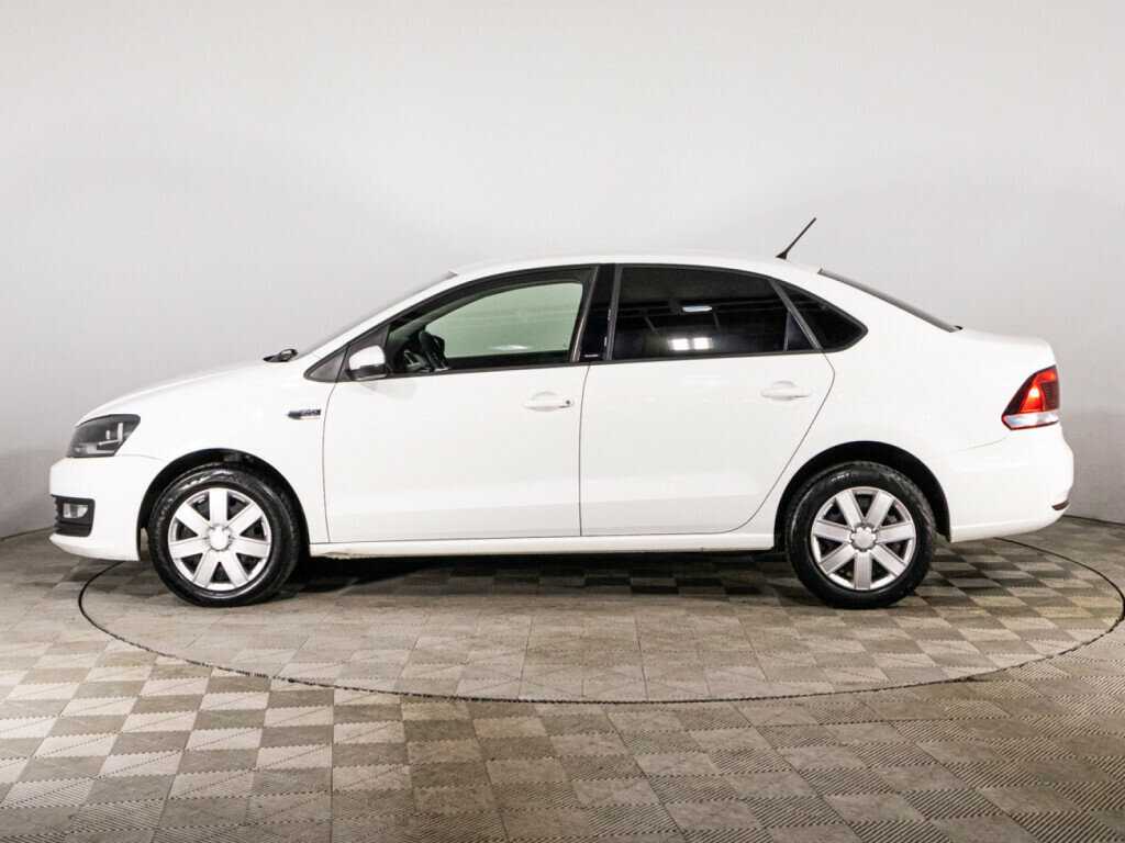 Volkswagen Polo с пробегом — 2016 год. Фото: #7